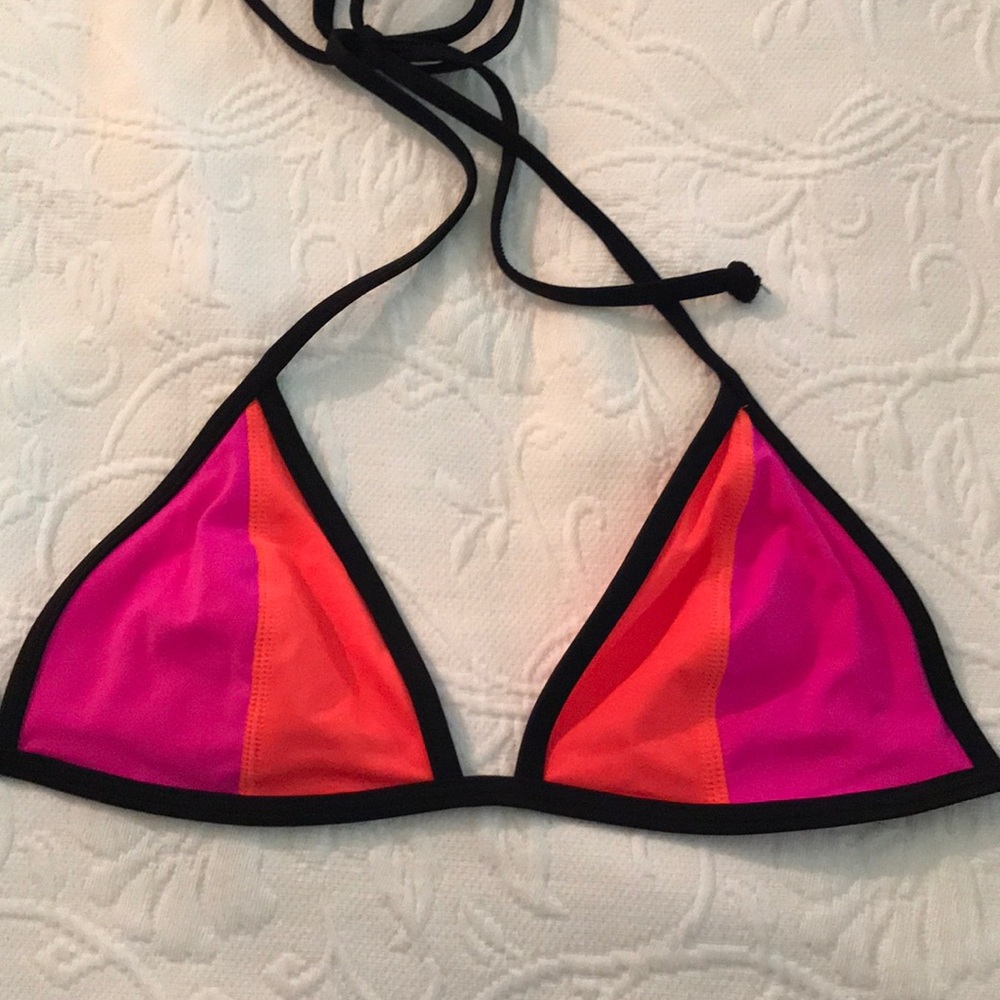 Never worn PINK bikini top